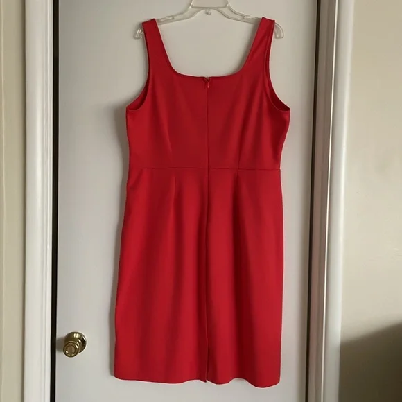 Old Navy Sleeveless Dress. - Picture 4 of 10